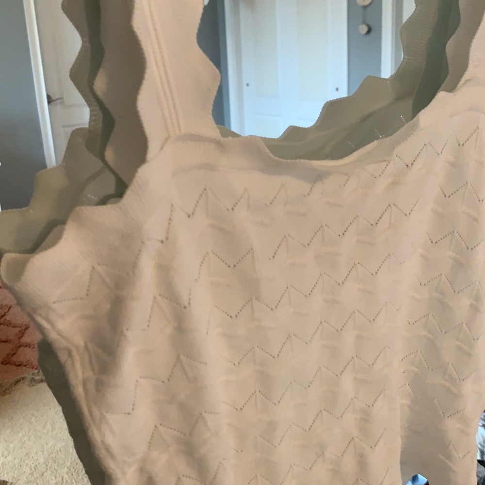 Francescas White Tank - Picture 2 of 2